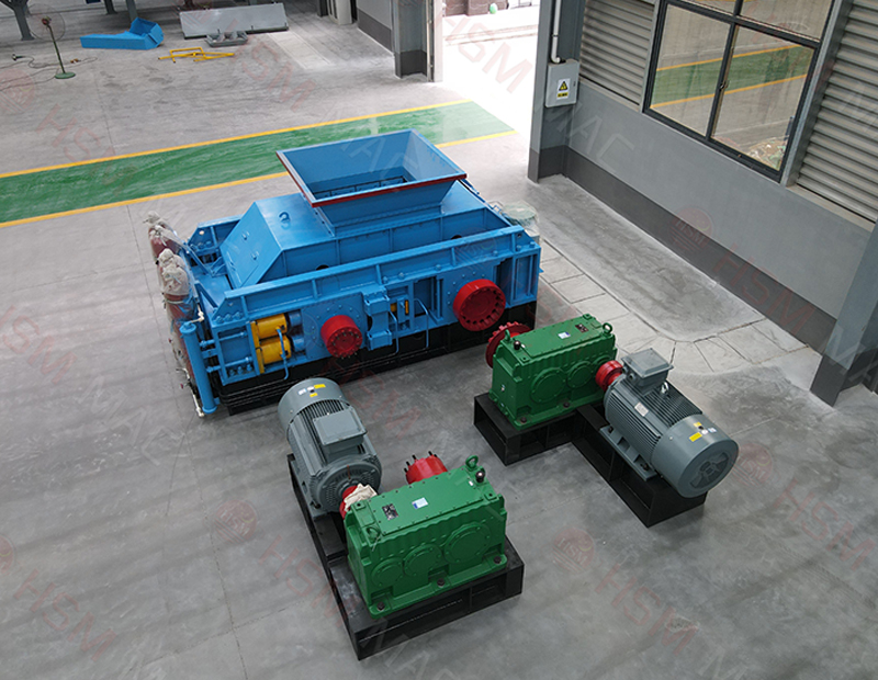 液壓超細破碎對輥機出料細膩，粒度可控，滿足細料加工需求